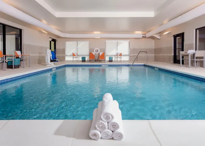 Express East - Riverfront By Ihg 3*