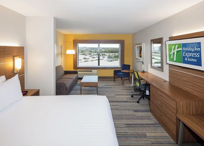 Express East - Riverfront By Ihg Отель Пеория
